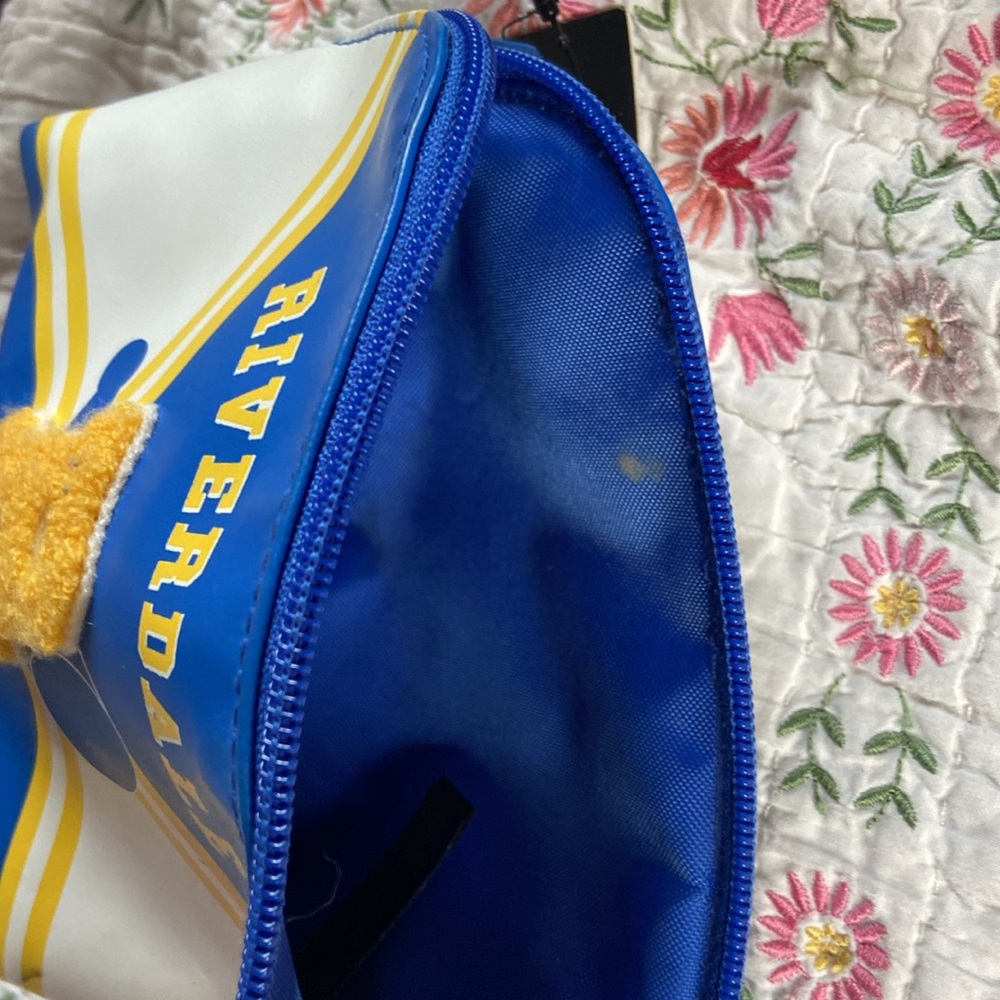 5/$40 🏷️ NWT RIVERDALE LETTERJACKET STYLE MAKEUP/COSMETIC BAG - Picture 7 of 8